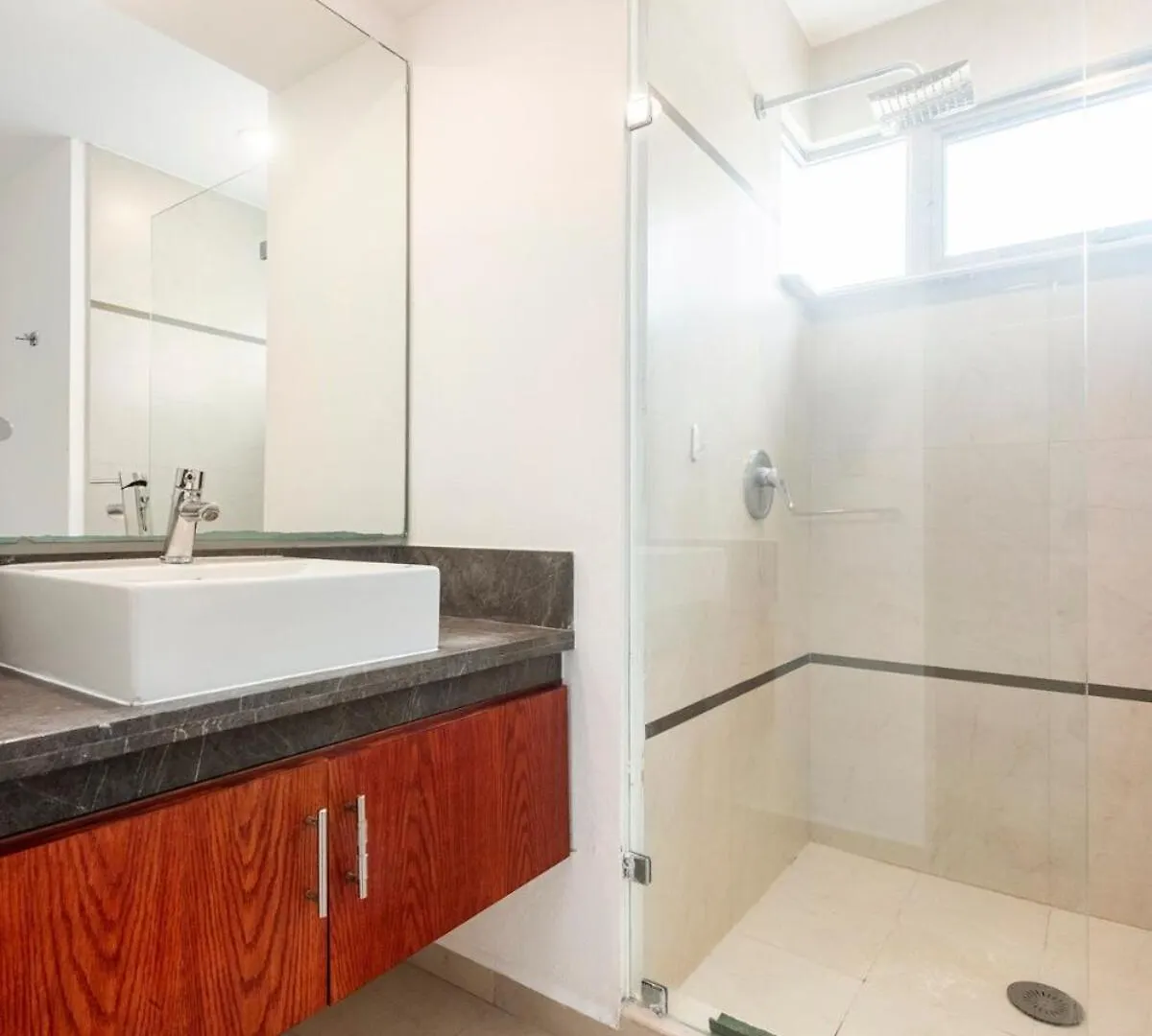 Experience Tranquility And Comfort, Walk 3 Min To The Beach Lafitte Apartment